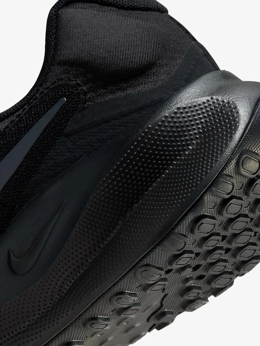 Nike Кроссовки мужские REVOLUTION 7
